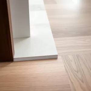 Listwa łącząca płytki z panelami